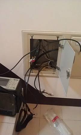 IMAG8058(三樓弱電箱整合前).jpg