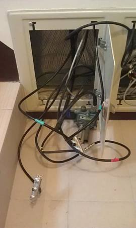 IMAG8080(二樓弱電箱整合前).jpg