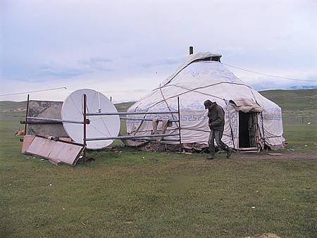 西藏當地衛星天線.jpg