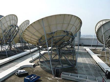 大型衛星天線.jpg