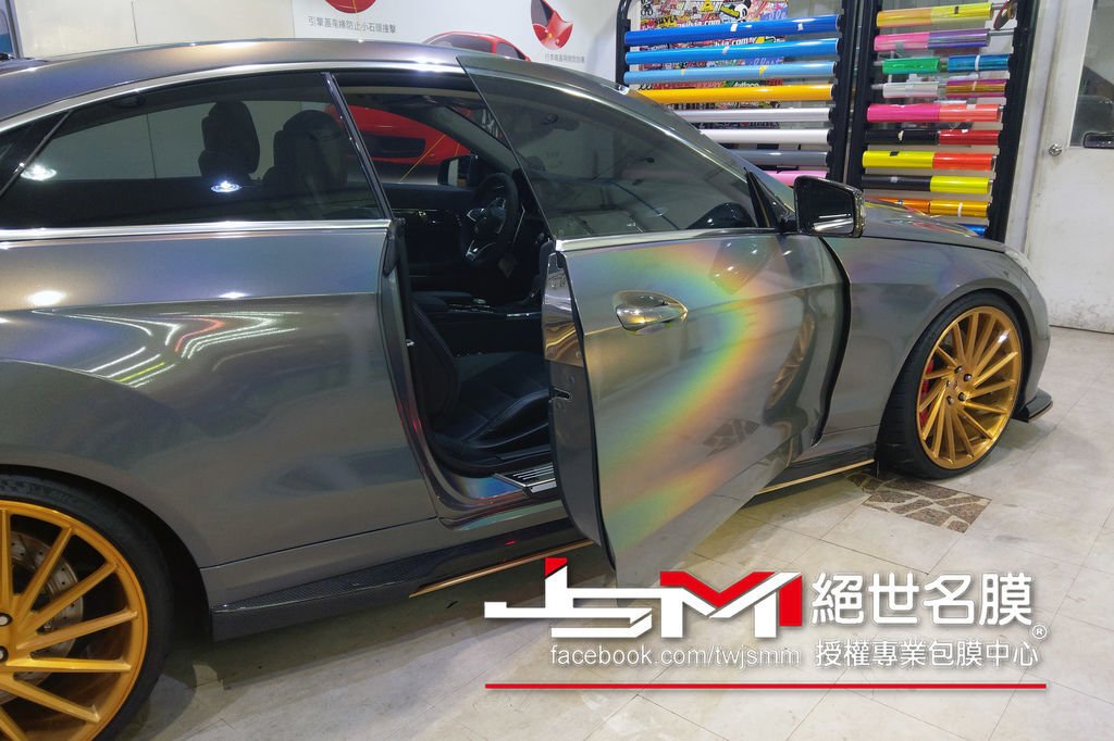 1060721-BENZ E550-3M 1080 GP281頂級鑄造變色龍改色膜-IMAG1855.jpg