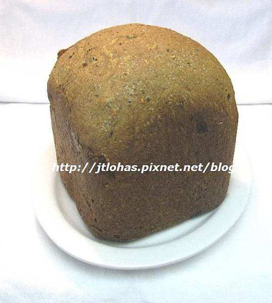 Whole Wheat Bread with Cranberry, Black and White Sesame Seeds-1