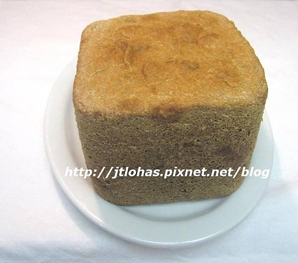 Whole Wheat Bread with Mayonnaise, Maple Syrup &amp; Pine Nuts-1