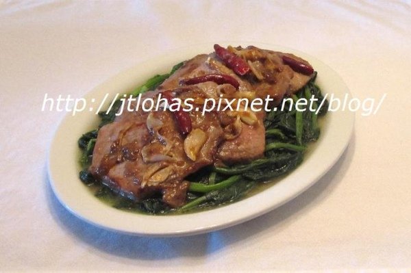 Sautéed Beef Tenderloin with Oyster Sauce &amp; Spinach.jpg