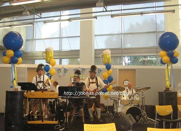 Oktoberfest-2.jpg