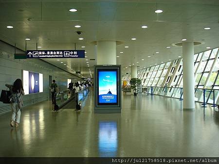 走道廣告