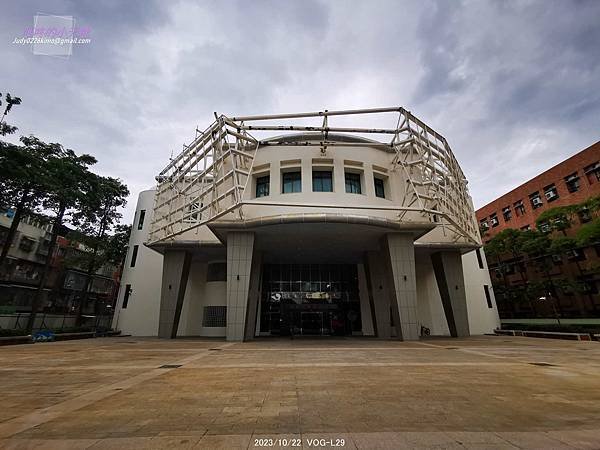 【新莊文藝中心28】無法否認的足跡-廖于甄,嫚玲創作聯展開幕