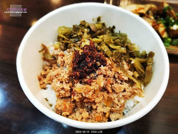 【新莊麵食】武媽牛肉麵店(位在新莊文藝中心旁小巷的小店,算是