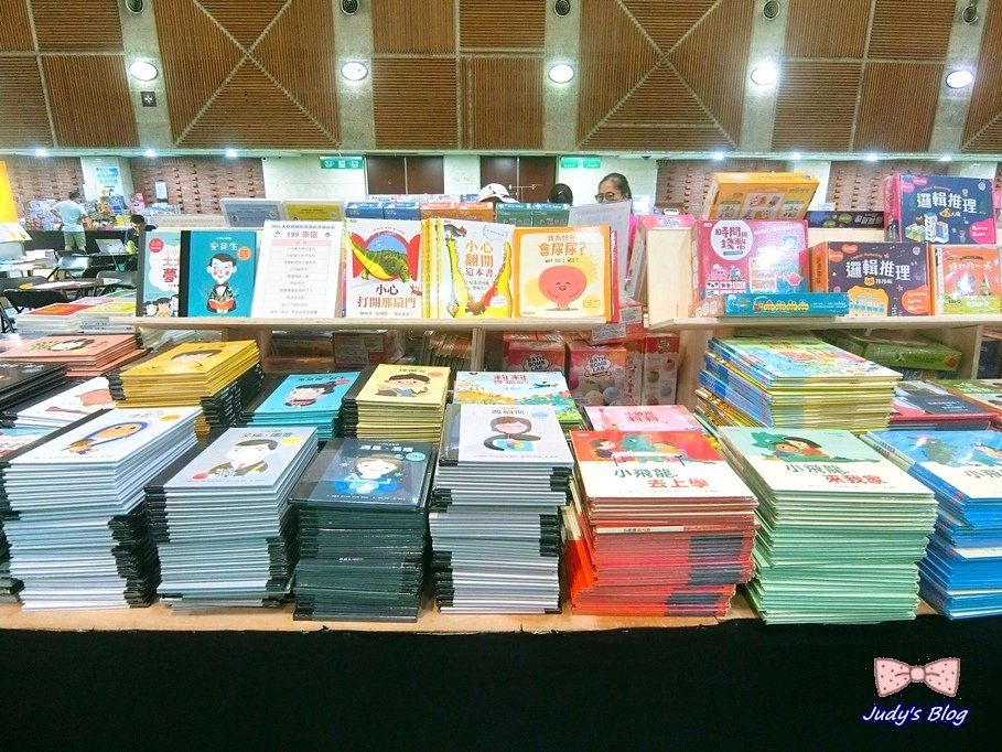 【生活。國際書展】2023大野狼國際書展｜百萬種中英文書籍圖
