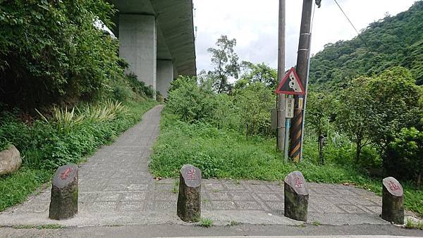 淡蘭古道 吊橋(石碇段) 石碇老街(石頭屋......) 福