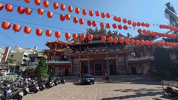 台中清水鐵道之旅(鳌峰山 紫雲巖 清水國小 米糕 粉粿)