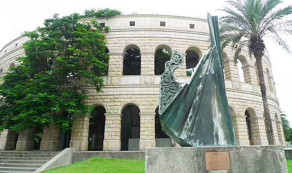 亞洲大學 歐風希臘羅馬式建築(婚紗勝地) 在 臺中霧峰