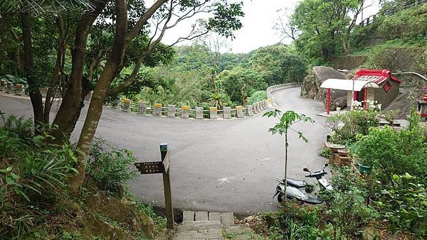 台北大縱走第四段(風櫃口--大湖公園捷運)  在  陽明山