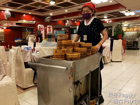 食記 台北市萬華區 金獅樓大酒樓 復古懷舊老字號推車港式飲茶