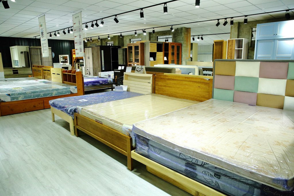 台中家具行推薦，億家俱全館庫存清倉！中台灣最大批發倉庫，家具
