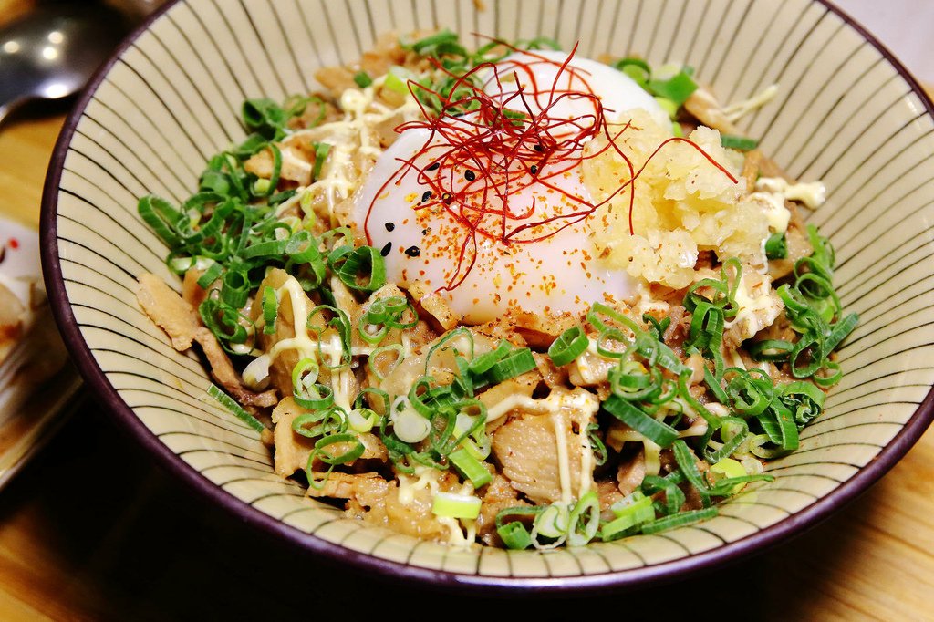 私嚐の吃飯北大店。三峽寵物餐廳推薦，超好吃唐揚雞有層次的咖哩