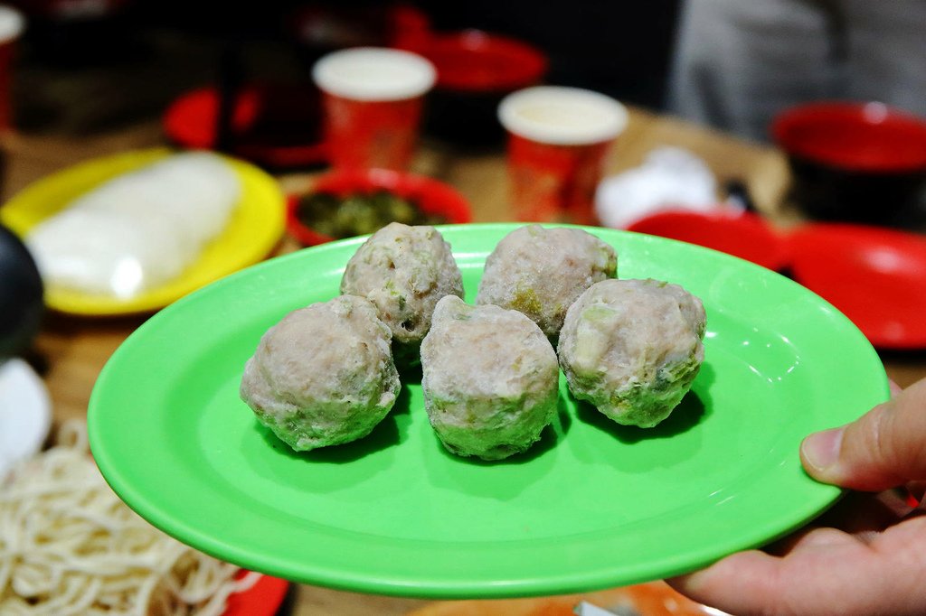 桃園牛肉火鍋推薦！滿心圓牛肉鍋，特殊牛肉口味湯頭香醇濃郁，以