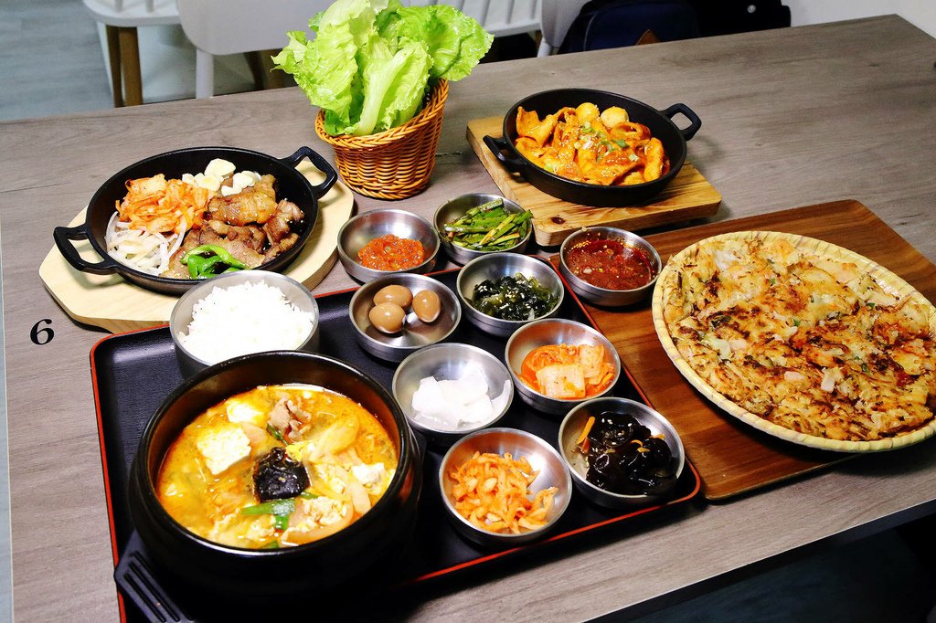 韓大媽韓式料理。中和新開幕道地韓式料理，平價高CP值餐廳，多