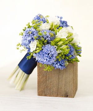 blue-hyacinth-boquet_300