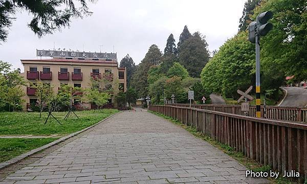 02.jpg