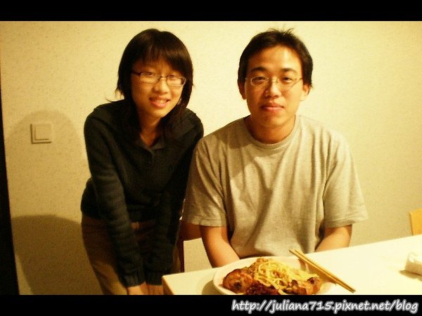 PhotoCap_08100320 午餐 蔬菜義大利麵蜂蜜烤雞(Helen).jpg