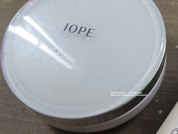 IOPE AIR CUSHION XP 水潤光感舒芙蕾粉凝乳