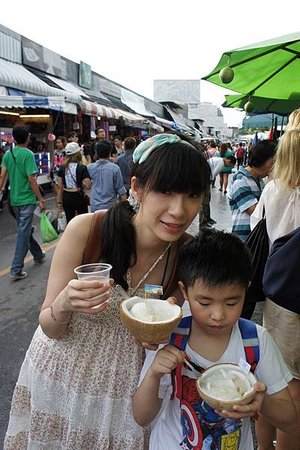 6.21 Chatuchk coconut ice cream 4a.jpg