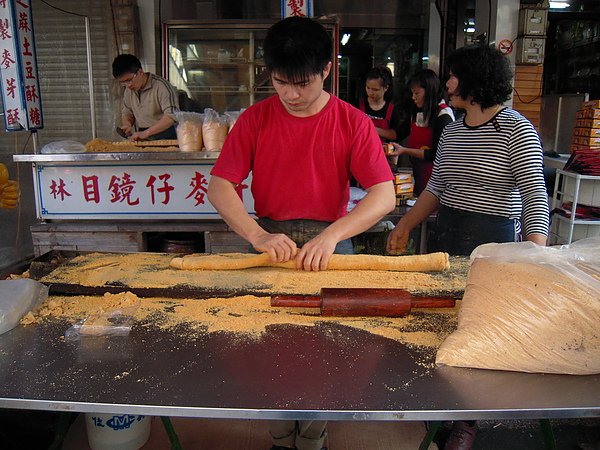 麥芽酥現場製作