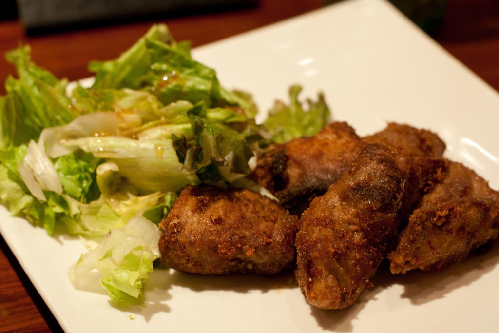 【美食。食記】東京 月島 隱藏排隊好店 夜晚也是十分美味 魚