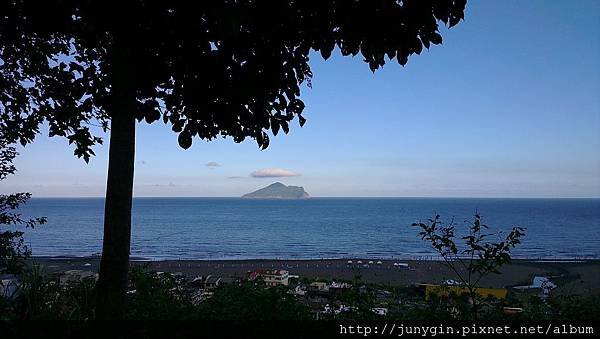 遠眺龜山島