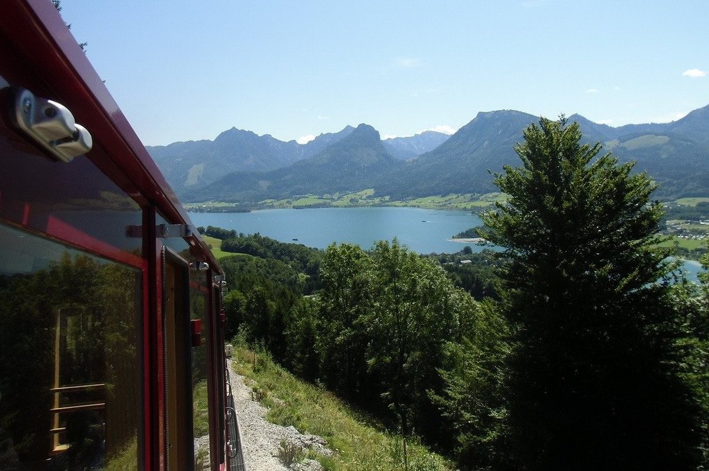 il-lago-di-st-wolfgang_調整大小.jpg