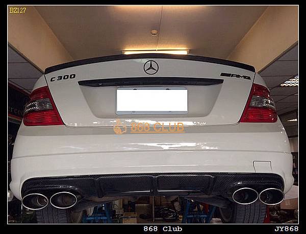 W204 前期 C63 大包實車照-7.JPG