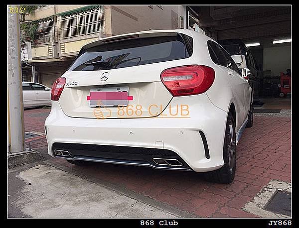 W176 A45 AMG樣式 Edition 大包實車照-4.JPG