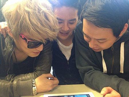 131024 JYJ LINE 更新.jpg