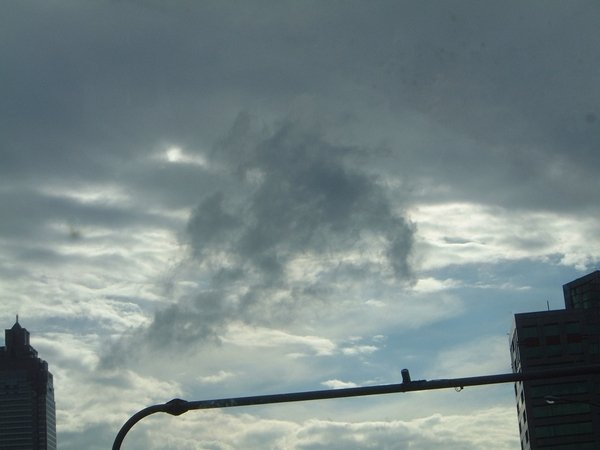 詭異的雲