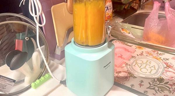 芒果優格冰.夏日芒果季冰箱必備冰品.簡單快速親子料理