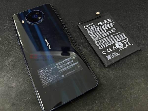 NOKIA8.3電池膨脹(台中手機維修最推薦) (台中手機包