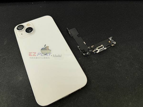 IPHONE13尾插損壞(台中手機維修最推薦) (台中手機包