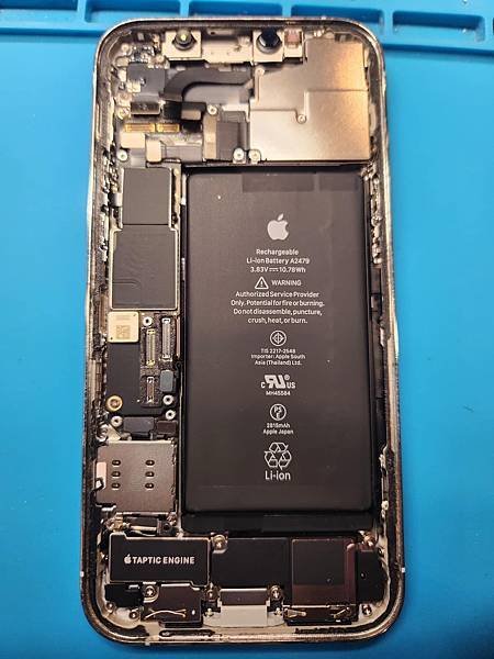 iPhone 12 Pro 充電問題解決方案(台中手機維修)