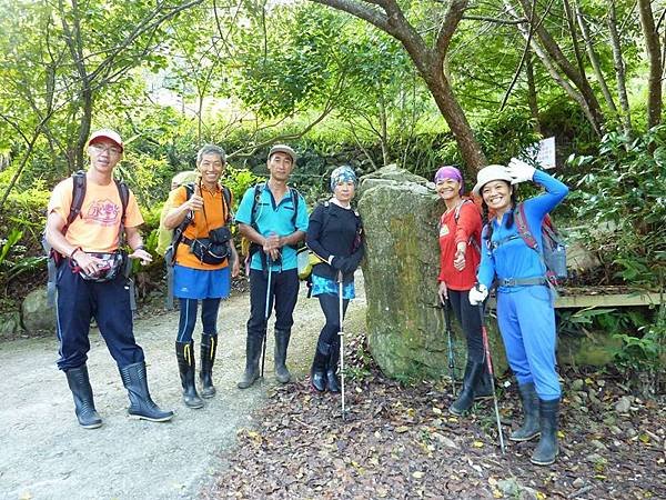 松鶴-蝴蝶谷登山口.jpg