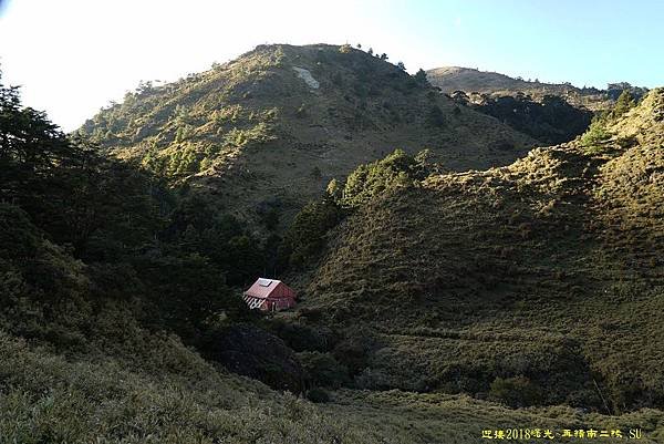 拉庫音山屋.jpg