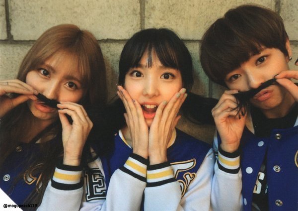 101716_twice_momo_nayeon_jungyeon_01.jpg