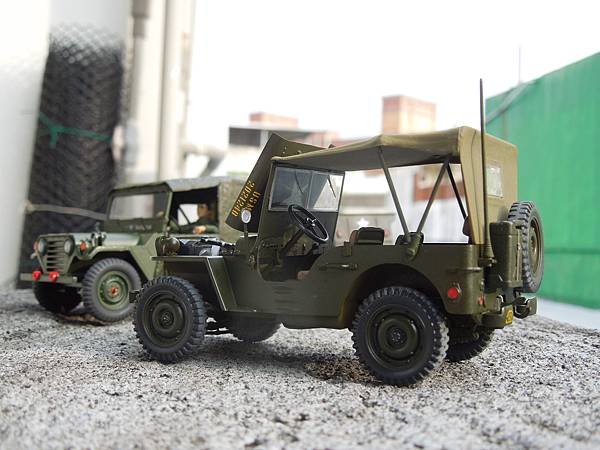 Willys MB Jeep 美國威利吉普車，含拖車( IT