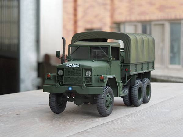 中華民國陸軍M35A2載重車(聯勤軍車廠產製，俗稱兩噸半)血