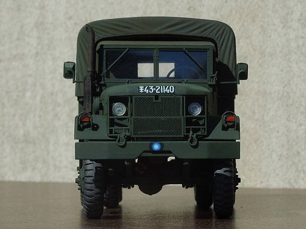 中華民國陸軍M35A2載重車(聯勤軍車廠產製，俗稱兩噸半)血