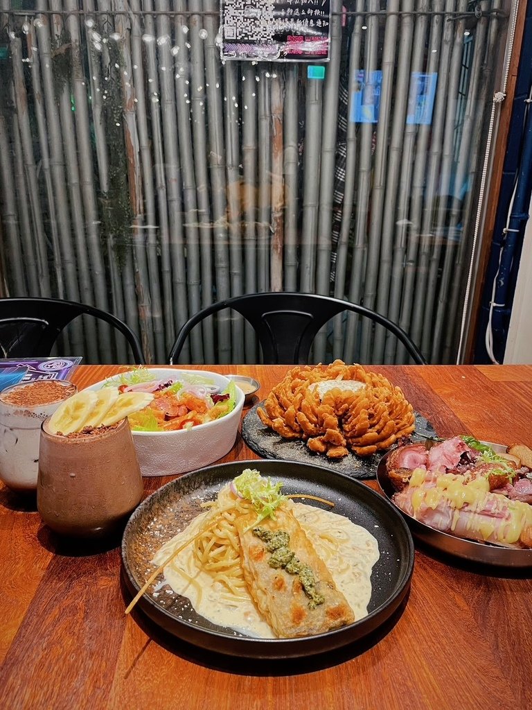 新店區公所站｜超獨特的創意異國料理！大啖「Eat Enjoy