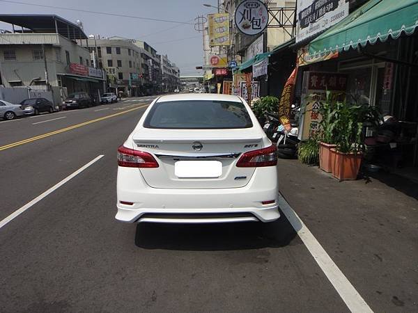 2016年 Nissan Sentra 增加蛋型感應式遙控晶