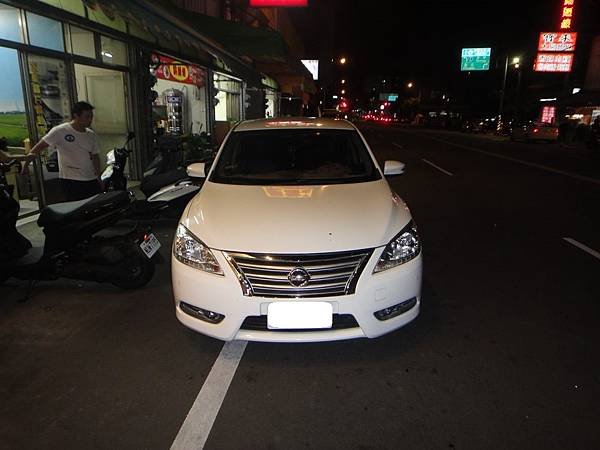 2015年 Nissan Sentra 增加蛋型感應式遙控晶