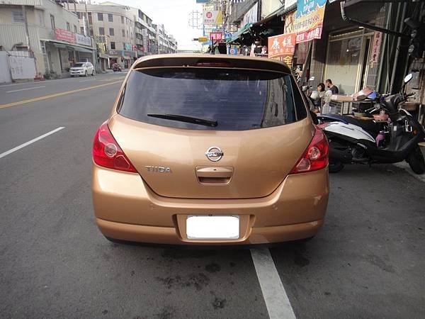 2011年 Nissan Tiida 增加蛋型感應式遙控晶片