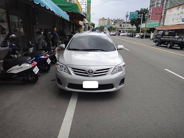 2012年 Toyota Altis 增加彈射遙控晶片鑰匙 